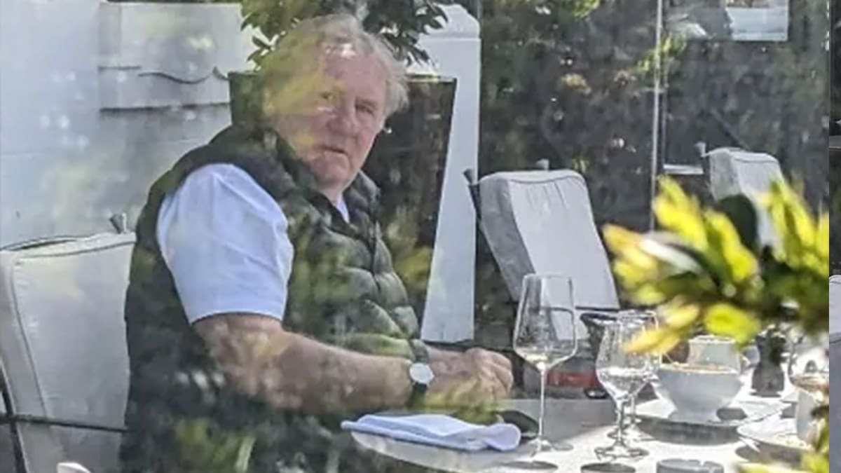 Gérard Depardieu terrasse